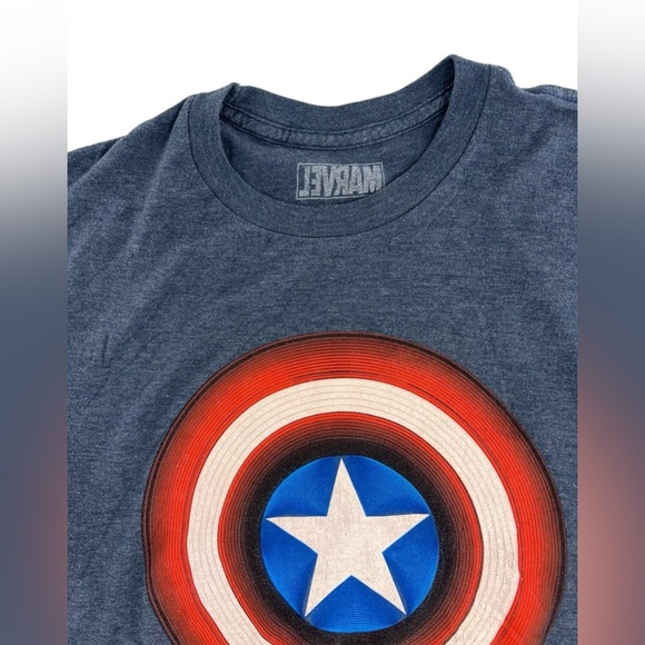Marvel Captain America Shield Men's Graphic T-Shirt - Picture 4 of 5